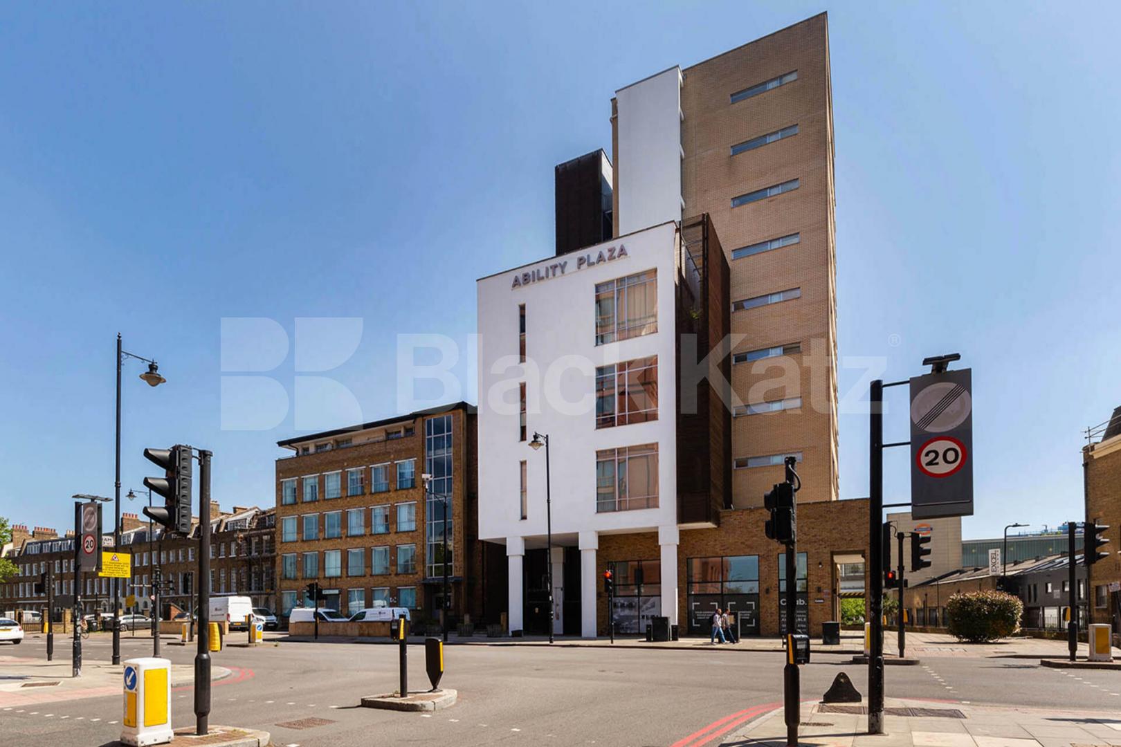 Modern Live/work apartment with loft style features in the popular Dalston Ability Plaza - Kingsland Road, Dalston